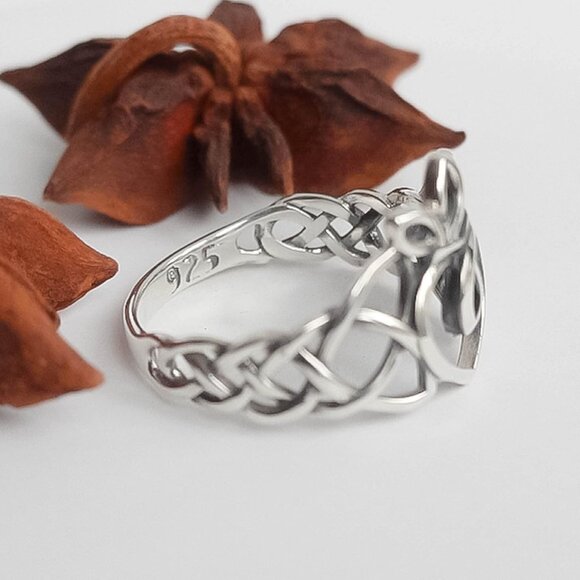 925 Sterling Silver Claddagh Rings for Women - Endless Celtic Knot Love Heart Cr - Picture 8 of 9